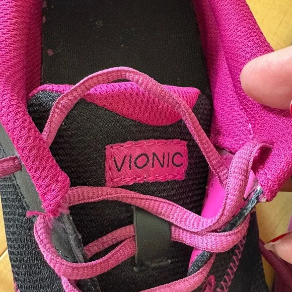 VIONIC | Black and Pink Sneakers with Sporty Design | SIZE 7.5 - Picture 9 of 12